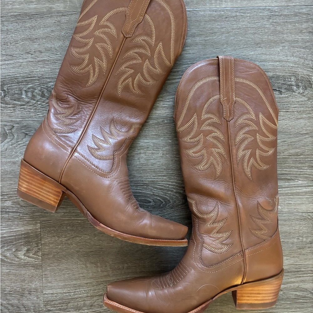 Tecovas Brown Heeled Boots with Classic Western Design